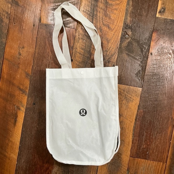 Lululemon White Reusable Tote Bag – Everyday Logo Shopper - Picture 3 of 5